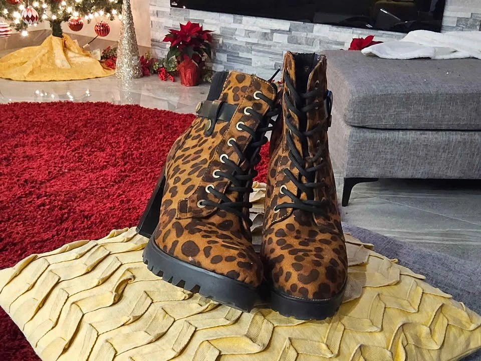Leopard Print Highheel Boot size 10 - photo 2