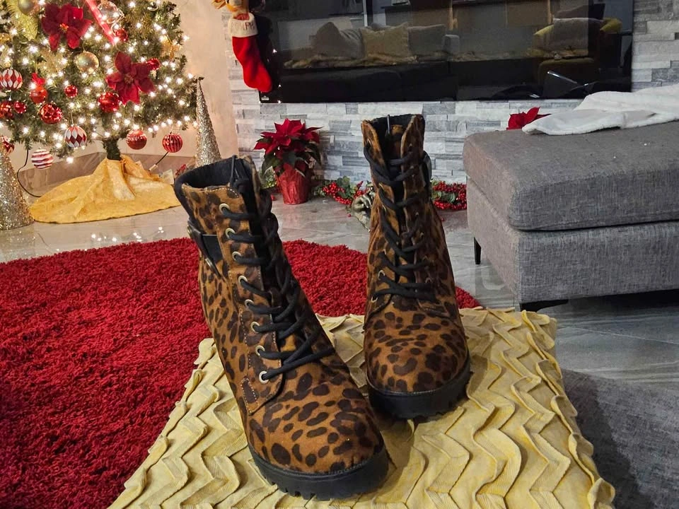 Leopard Print Highheel Boot size 10 - photo 3