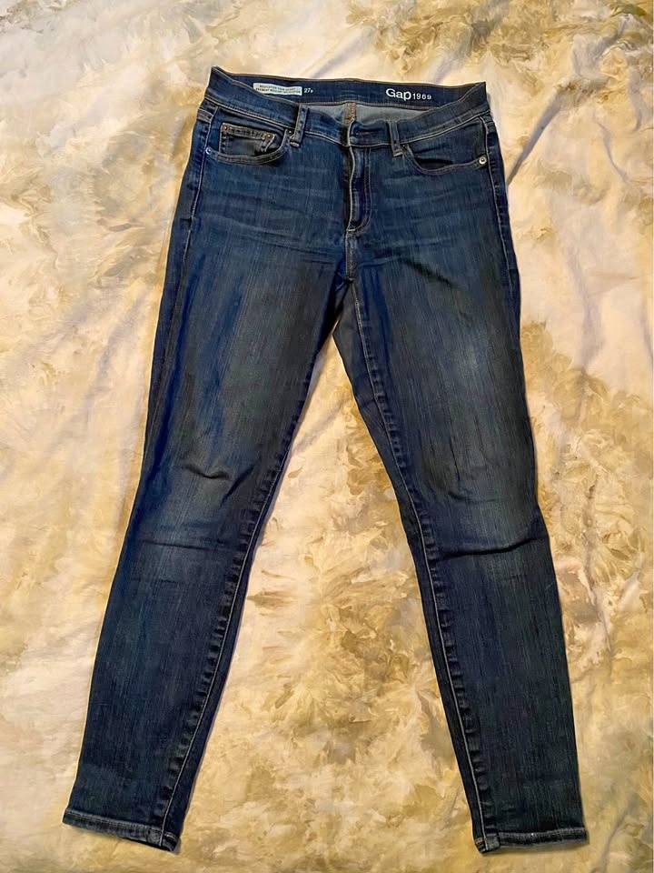 GAP Skinny Jeans