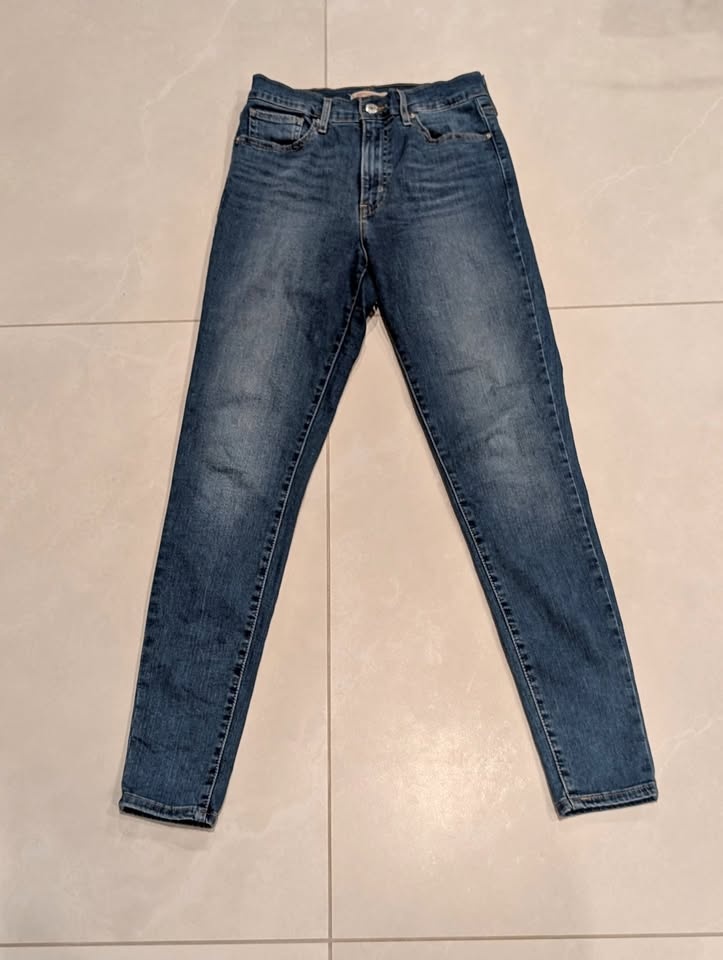 Levis Womens Blue Mile High Super Skinny Jean Size 28