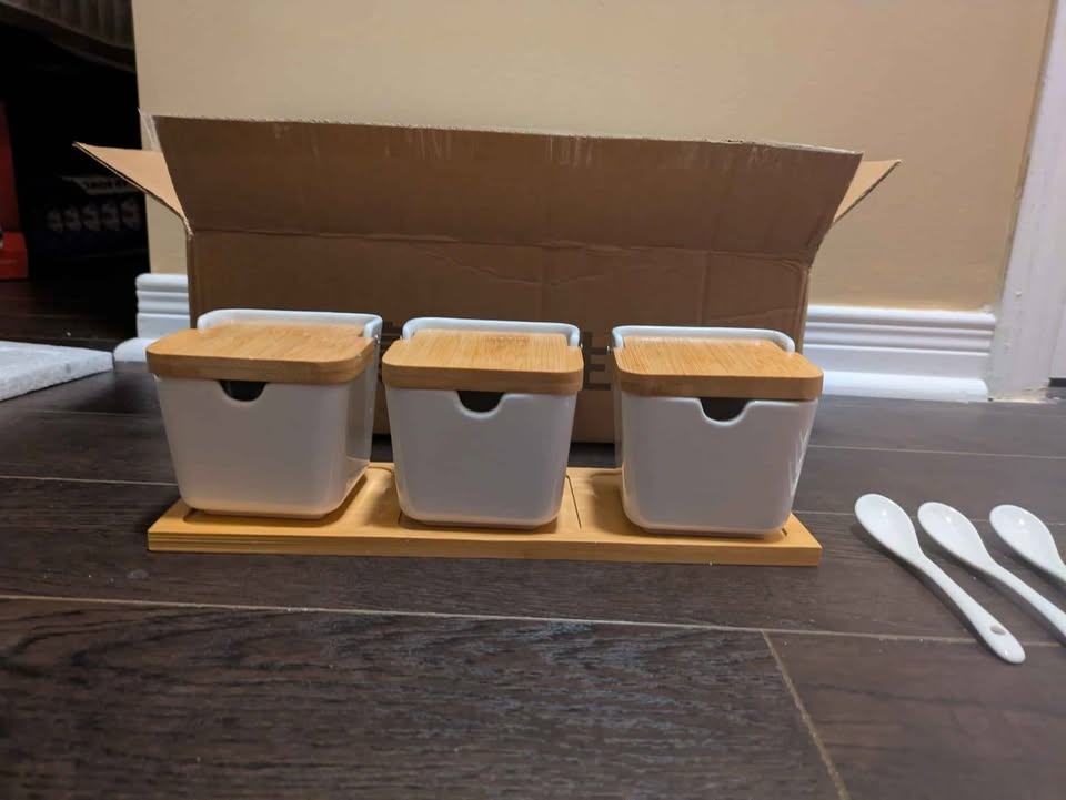 Brand new 3 ceramic condiment jars with bamboo lids - photo 4