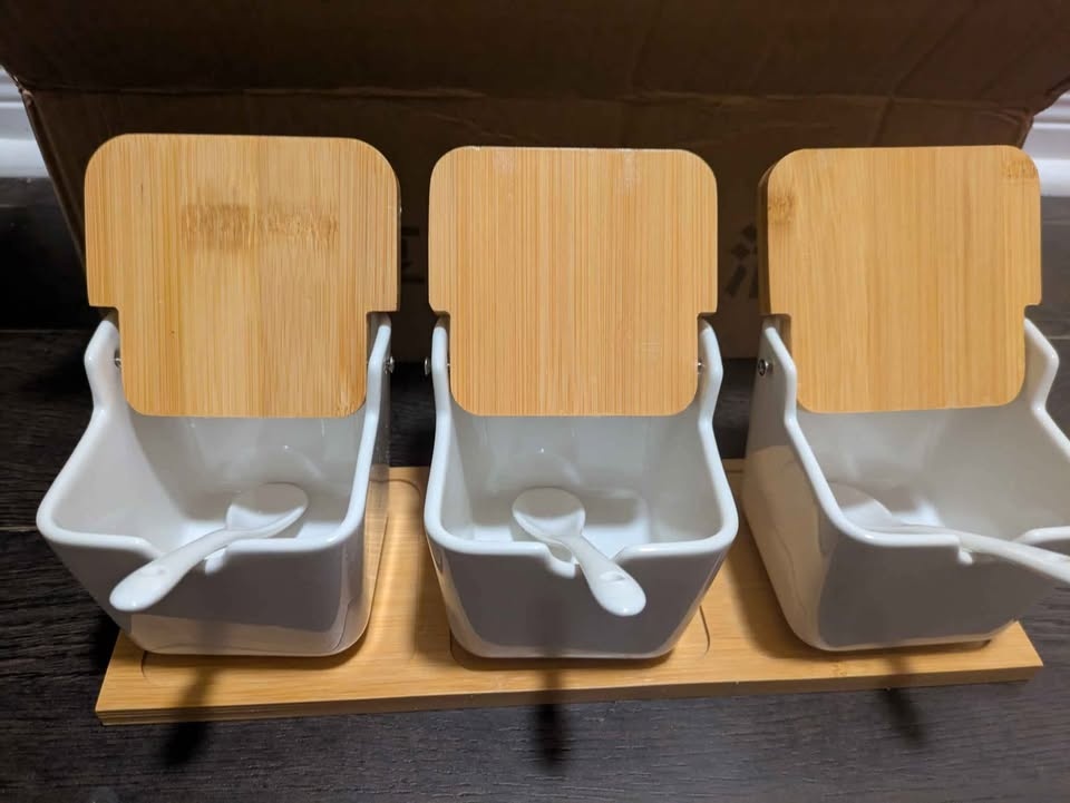 Brand new 3 ceramic condiment jars with bamboo lids - photo 5