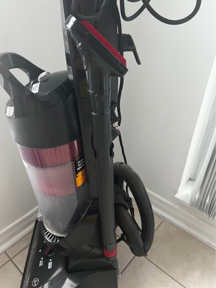 Hoover WindTunnel Vacuum Cleaner - photo 4