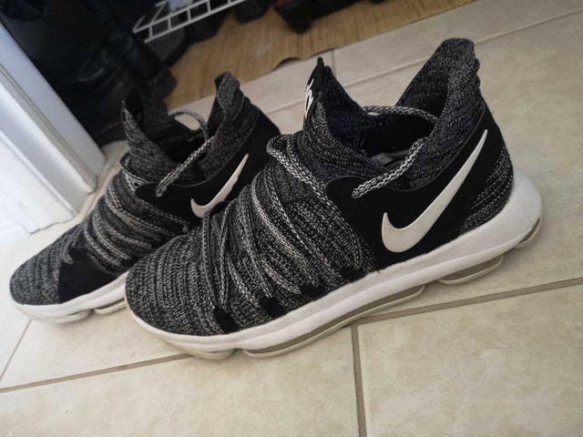 Nike Zoom KD 10 "Oreo" – Size 10.5 – Mint Condition