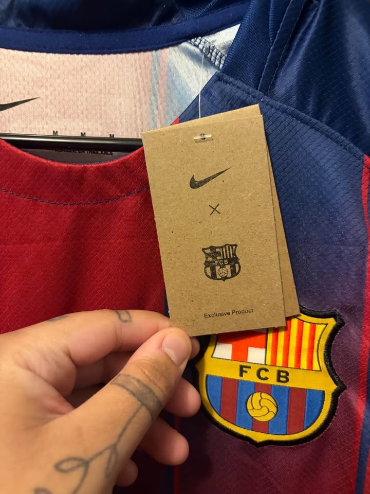 Pedri Barcelona X Ed Sheeran 25/26 Jersey | Karrot