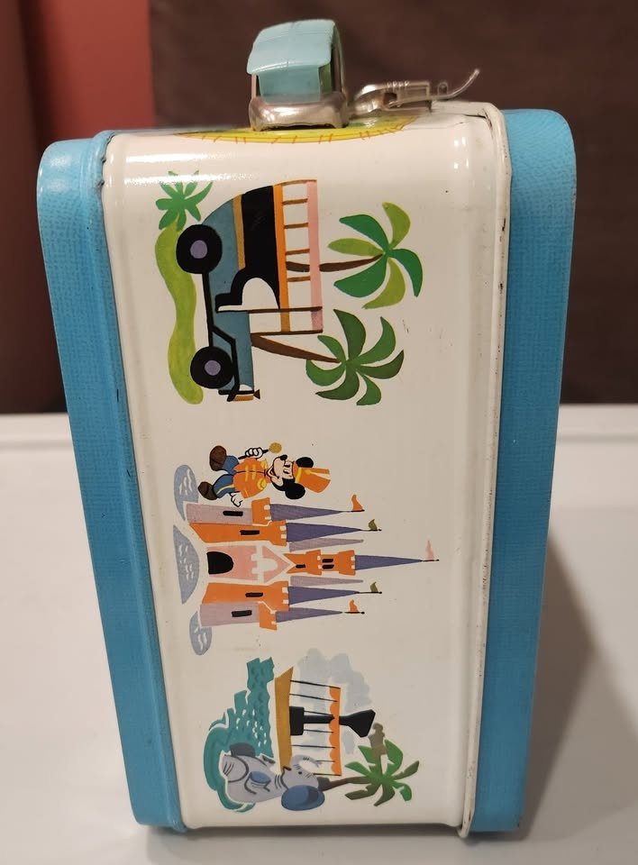Vintage 1970's Walt Disney World 50th Anniversary Metal Lunchbox - photo 5