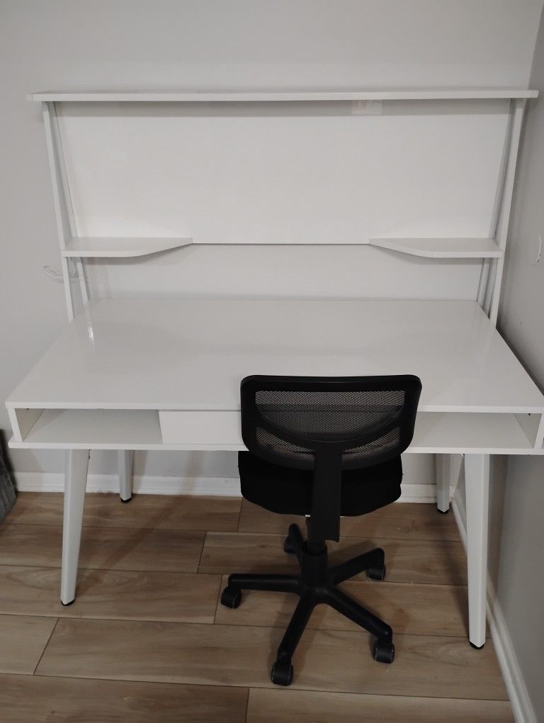 White Desk With Hutch And Black Office Chair.