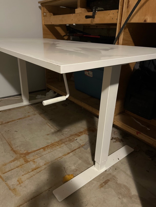 adjustable height desk - photo 2