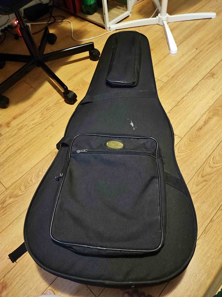 Epiphone AJ-100BK (Ebony) + Fender Hard Travel Case