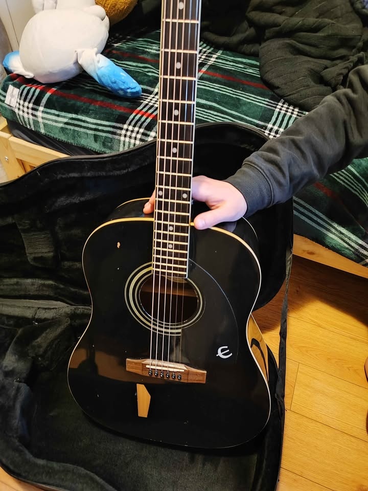 Epiphone AJ-100BK (Ebony) + Fender Hard Travel Case - photo 5
