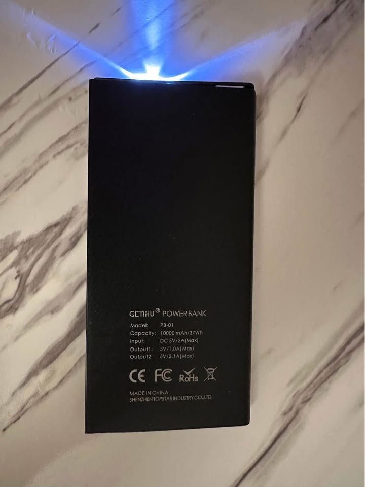 10,000 mAh Power Bank - photo 2