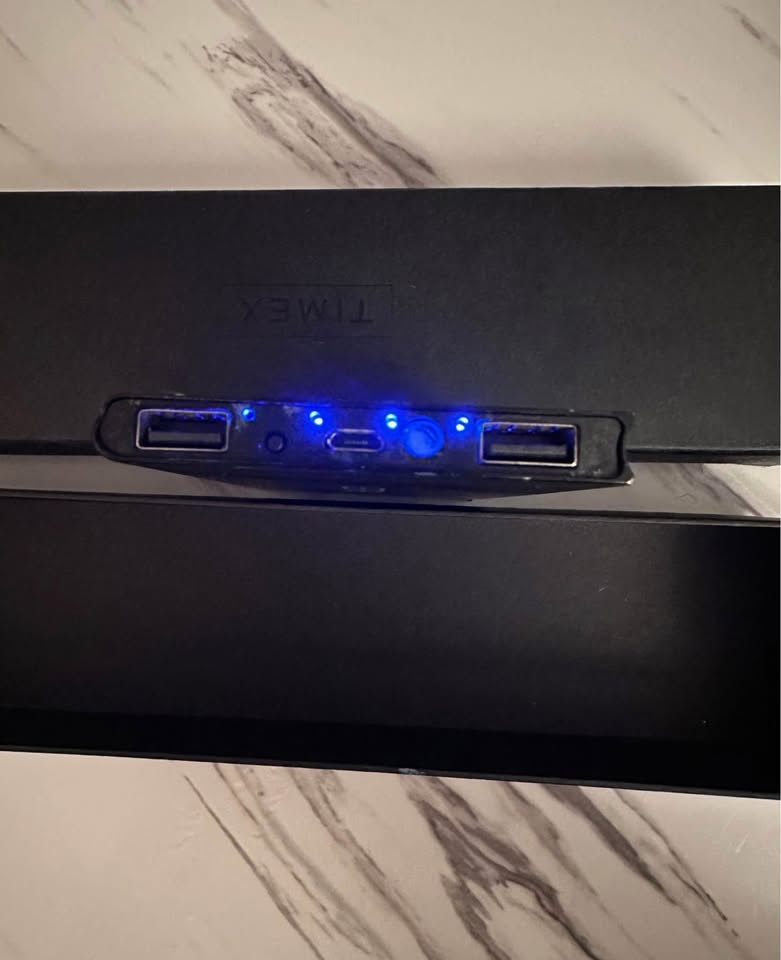 10,000 mAh Power Bank - photo 5