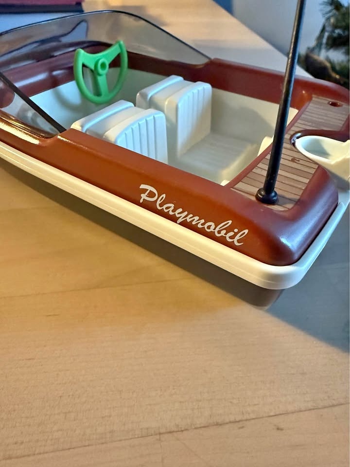1988 rare playmobil speedboat