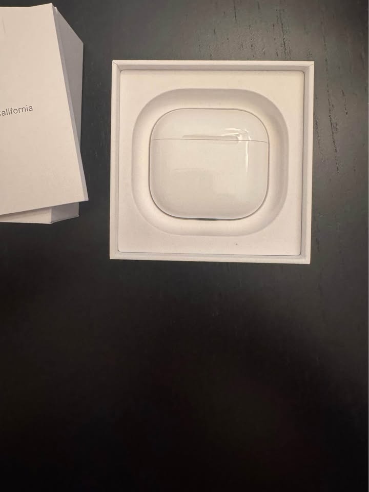 *AUTHENTIC AirPods 4 Active Noise Cancellation, With Case *Brand - photo 3