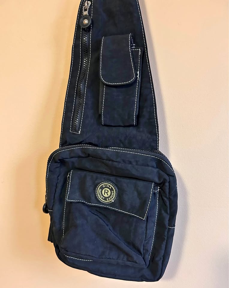 Vintage Gina Import Export Slingbag
