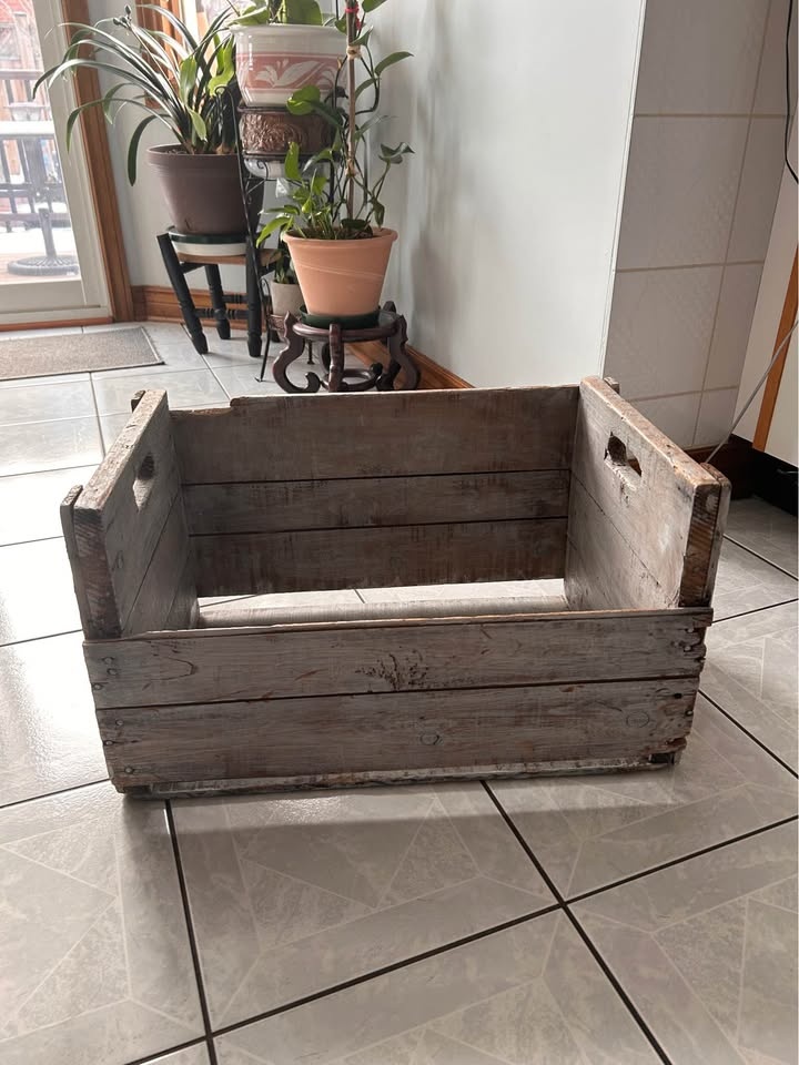 Rustic Wooden Storage Crate - photo 3