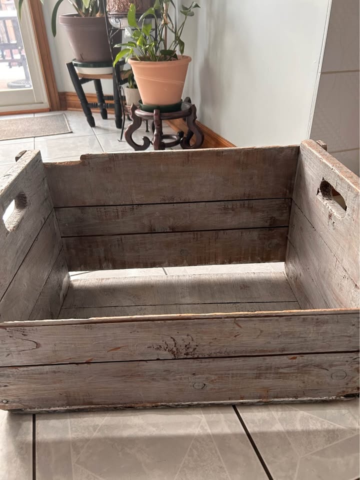 Rustic Wooden Storage Crate - photo 4