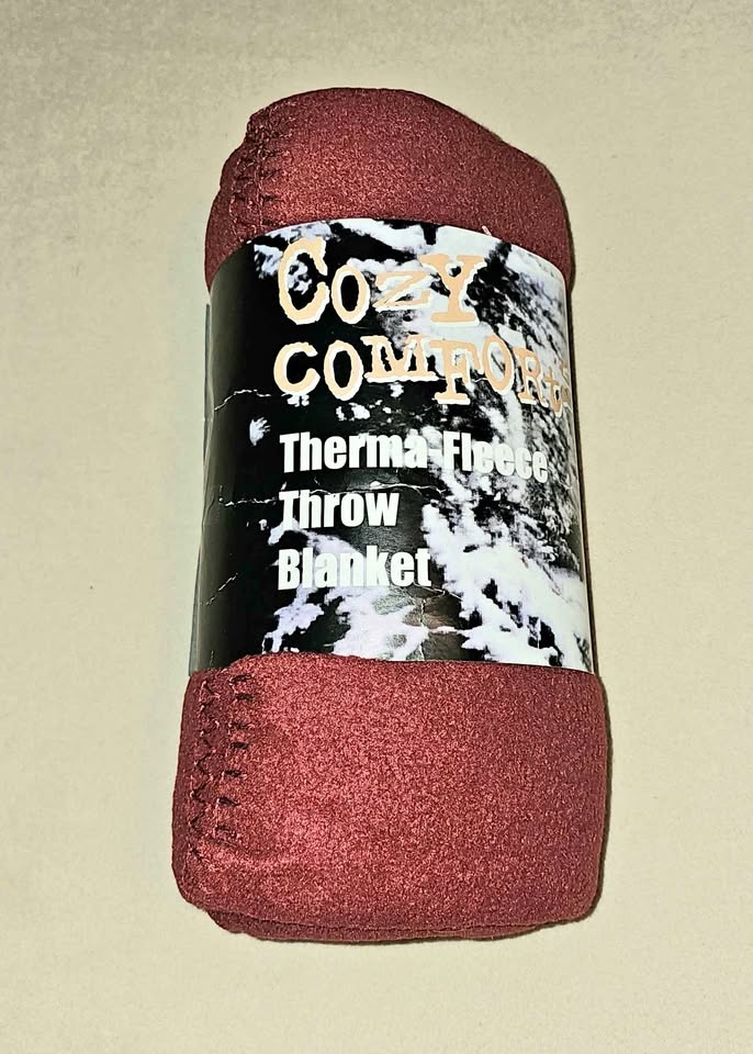 New Cozy Comforts Therma-Fleece Throw Blanket $3