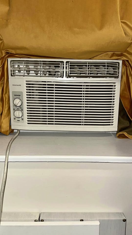 Frigidaire 8000 btu