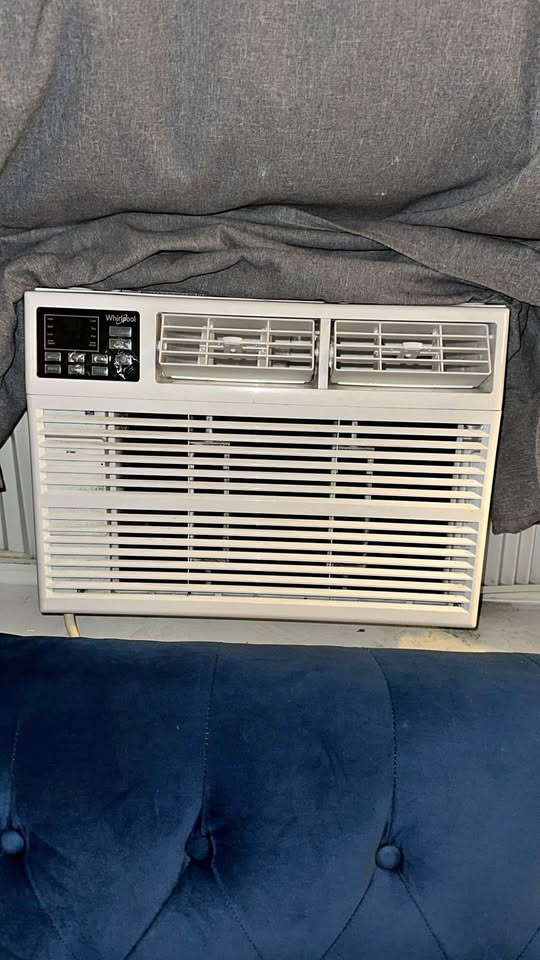 Whirlpool 12000 BTU a/c