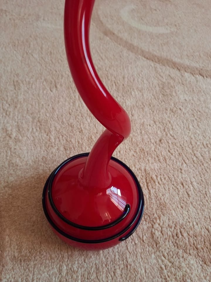 Art Glass Red Vase Twist Corkscrew Goose Neck 32.5" Tall - photo 2