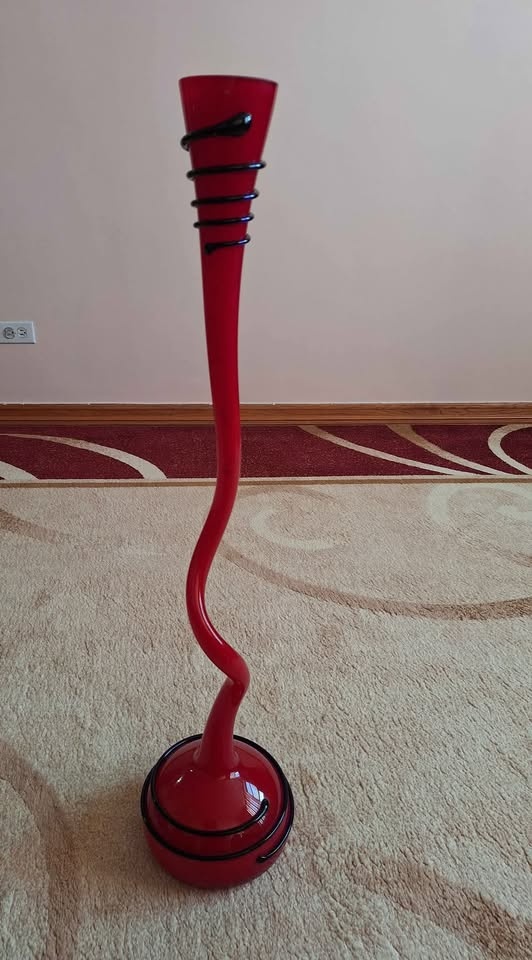 Art Glass Red Vase Twist Corkscrew Goose Neck 32.5" Tall - photo 3
