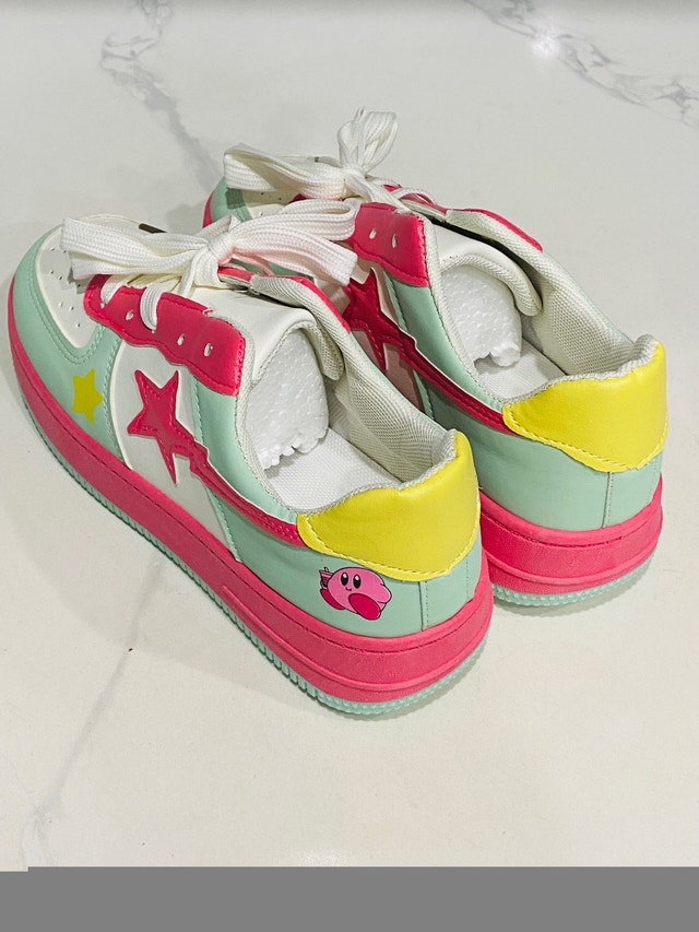 Girls Low Cut Sneakers! Size 5 - photo 2
