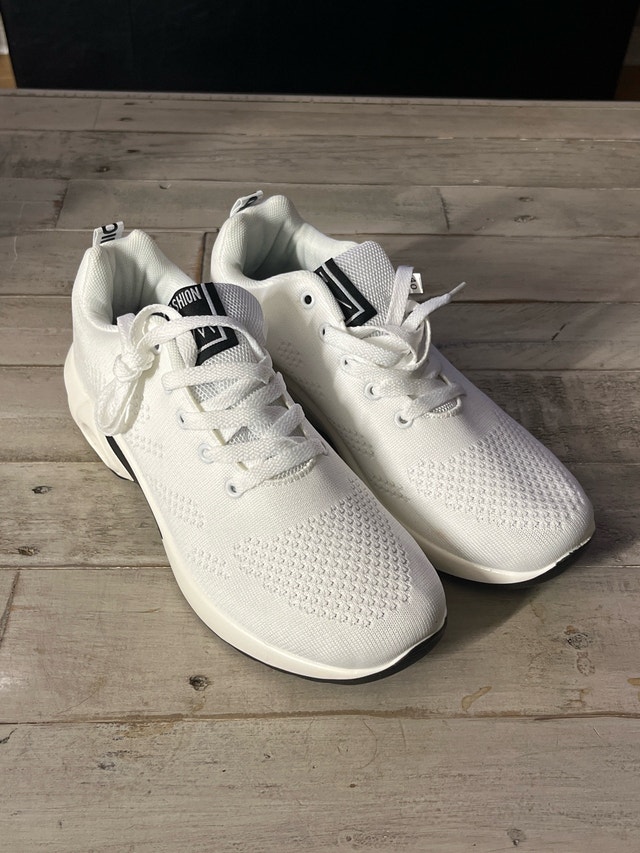 White Running Shoes! Size 7