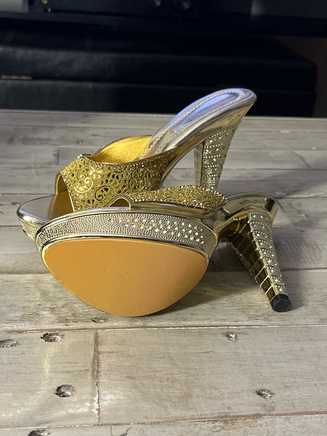 Party wear Gold High Heels! Size 4 - photo 2
