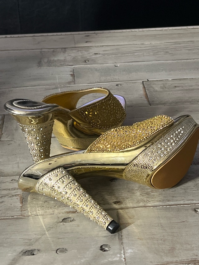Party wear Gold High Heels! Size 4 - photo 4