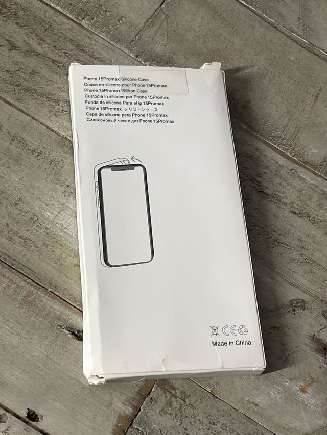 iPhone 15 Pro Max Clear Case - photo 2