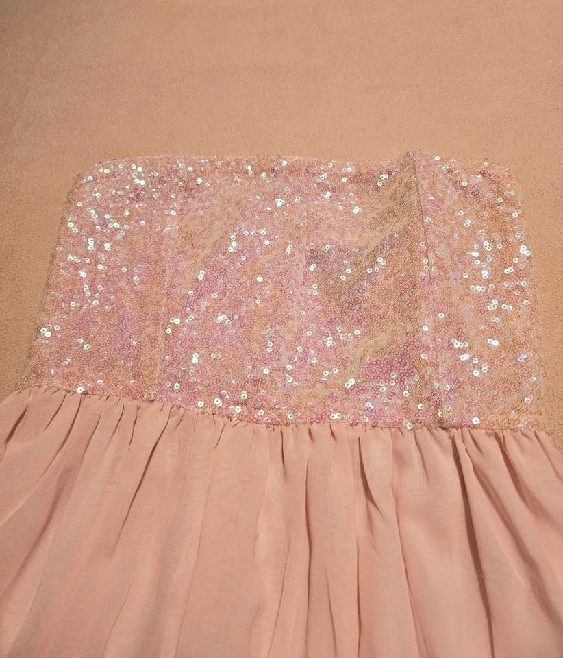 FREE! Gorgeous Forever 21 Size Small Pink Sequin Dress