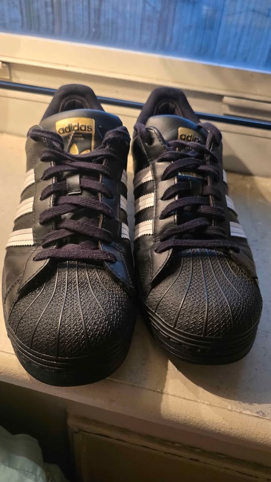 Used Men's Black Adidas Superstar Sneakers - Size 11.5 - photo 3