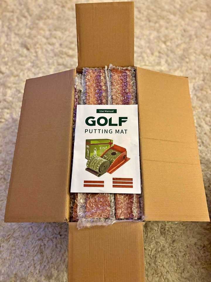 Golf Putting Mat with Ball Return