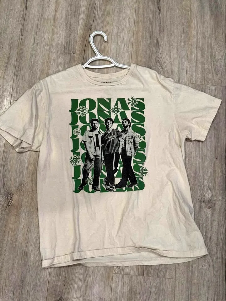 Jonas brothers collective concert T-shirt size large thumbnail