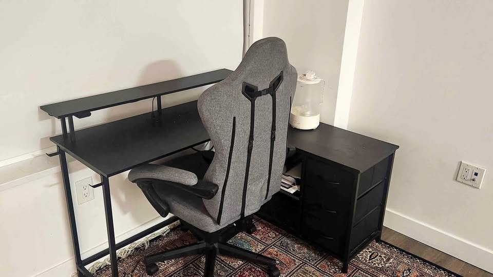 Compact Gaming Desk  - Excellent