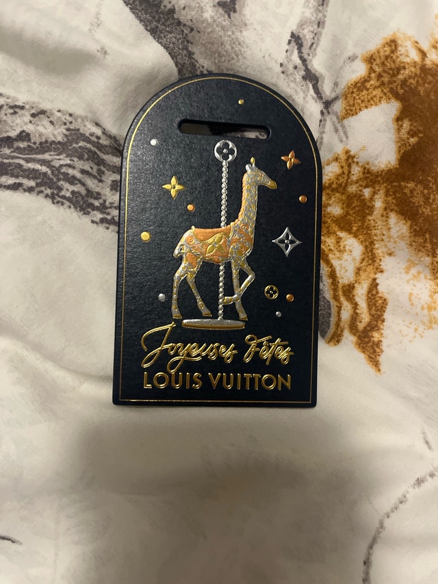 Louis Vuitton Holiday Gift Tag – Limited Edition ✨ - photo 2