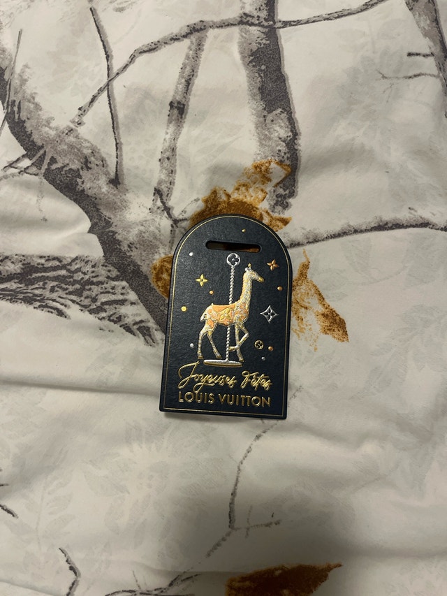 Louis Vuitton Holiday Gift Tag – Limited Edition ✨ - photo 3