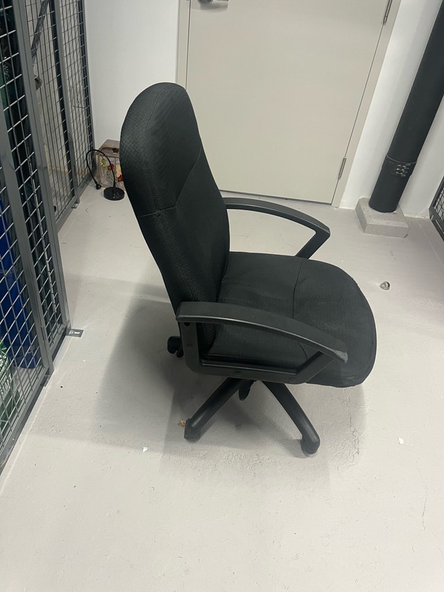 Office Chair - photo 4