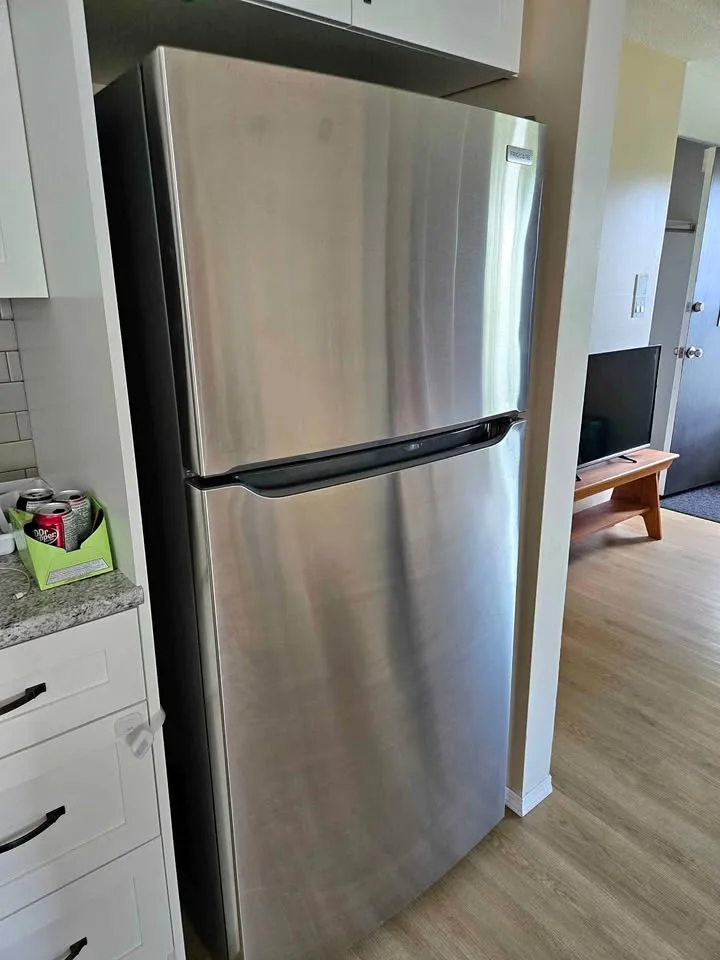 Frigidaire Stainless Top Freezer Refrigerator thumbnail
