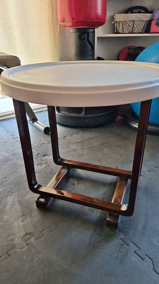 Wooden side table/accent table