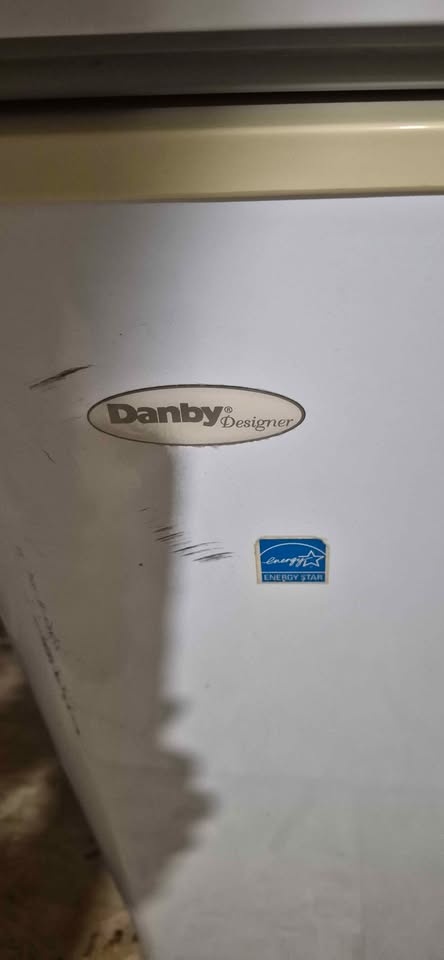 Clean Danby Chest Freezer - photo 2