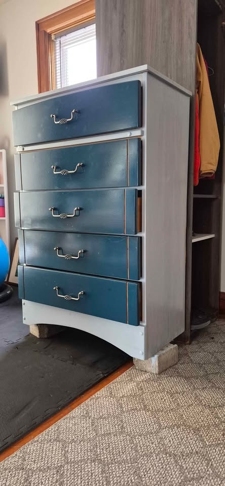Solid Wood Vintage 5 drawer dresser blue & light blue wash - photo 5