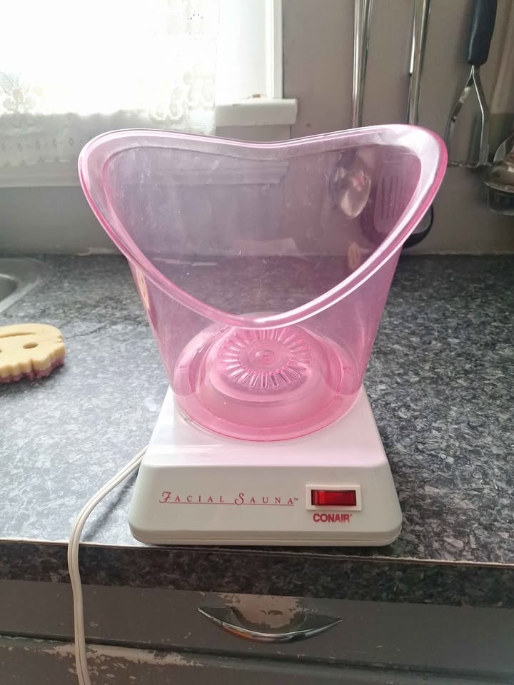 Conair Facial Sauna, a vintage personal facial steamer - photo 2