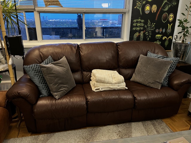 LEATHER COUCH RECLINER - photo 5