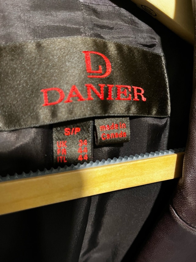 Danier Leather Blazer S - photo 2