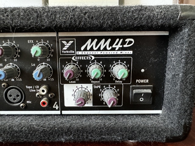 Yorkville MM4D Mixer - photo 2