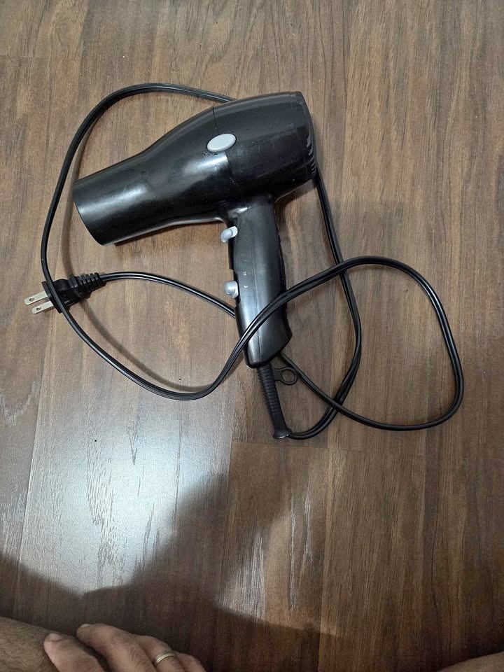 MOVING SALE. Hair Dryer