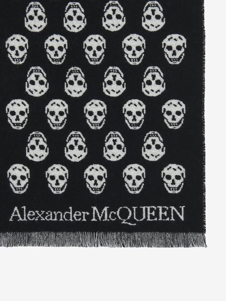 Alexander McQueen Skull Long Scarf Black Wool Italy Pre-owned - photo 3