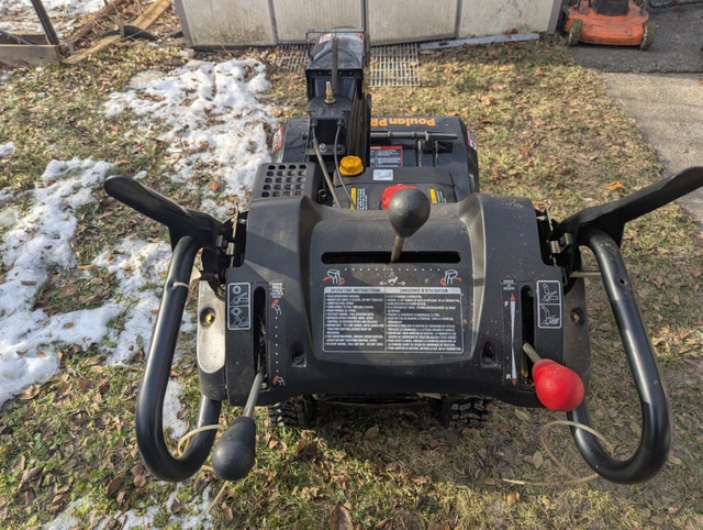 Poulan PRO 27" Gas Powered Snowblower - photo 5